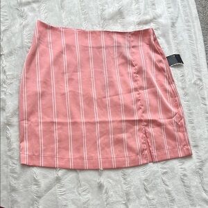 Chic Pink Striped Skirt